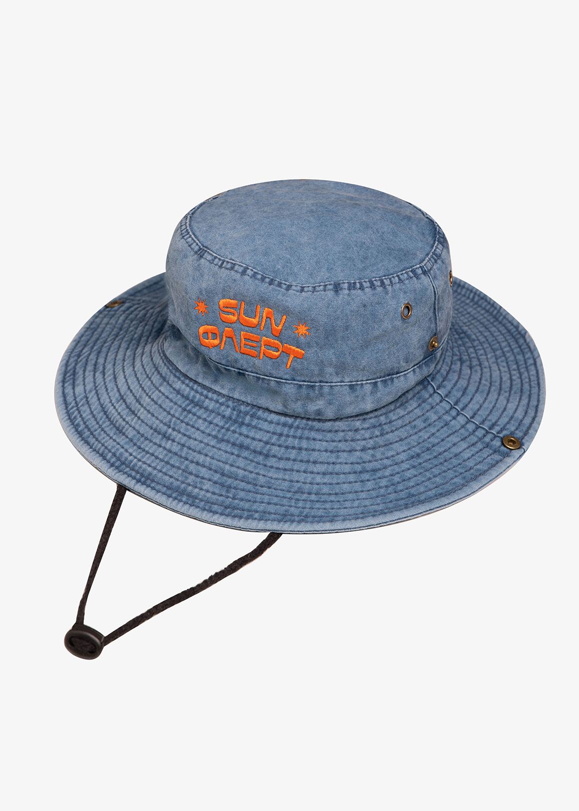 BLUE BUCKET HAT